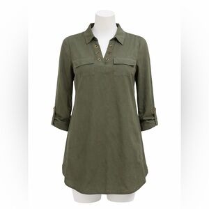 Calvin Klein Size M Long Sleeve Olive Blouse with Gold Accent.